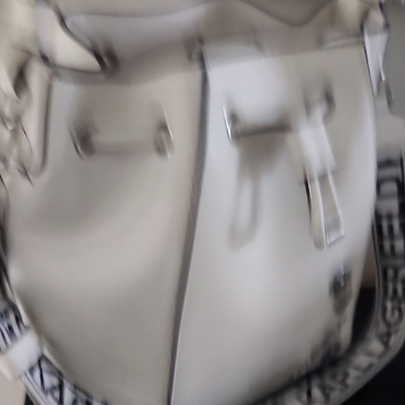 Karl Lagerfeld 2 Way Crossbody/Shoulder Bag with Logo Guitar Strap. New W/ Tags! - Picture 6 of 13